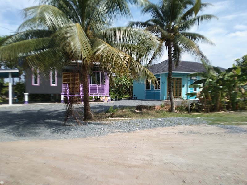 Homestay kak bee/abg amir, Tunjang