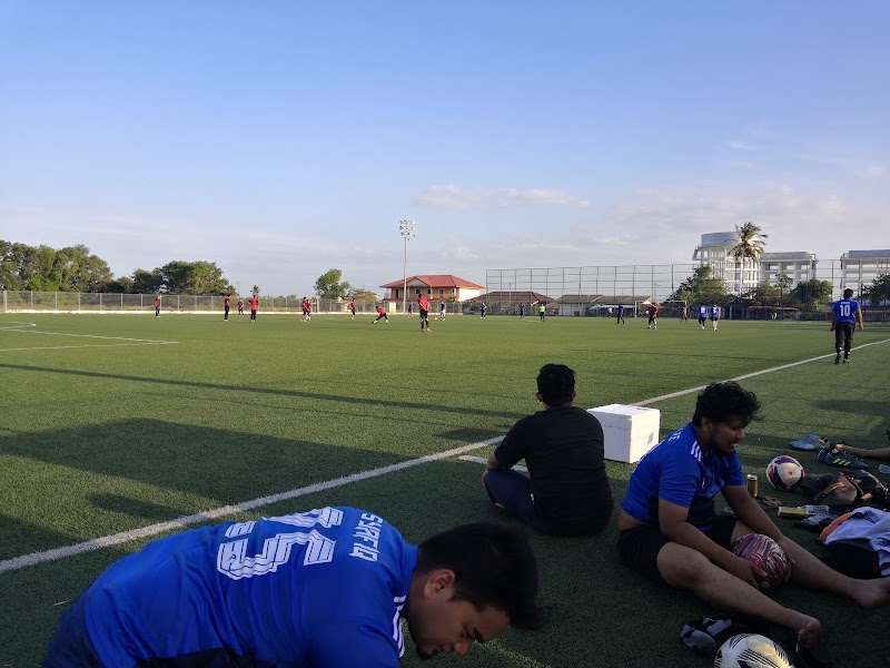 Padang Sintetik Simpang Ampat, Kampung Simpang Empat, Simpang Ampat