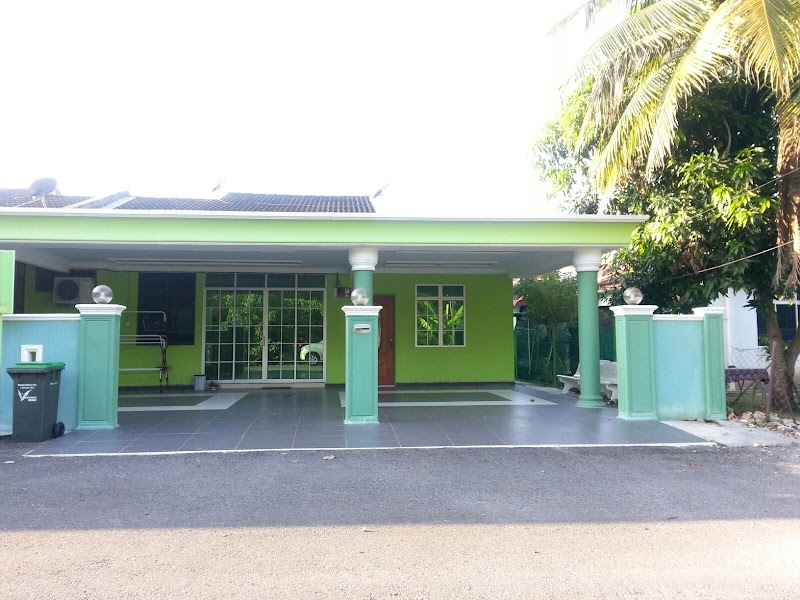 Noor Studio Homestay, 29, Jalan Dahlia 16, Taman Ira, Kangar