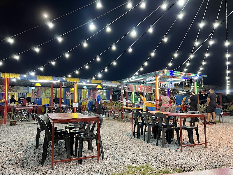 Warung Ikan Bakar 3557 & Western Food, Pekan Kuala Perlis, Kuala Perlis