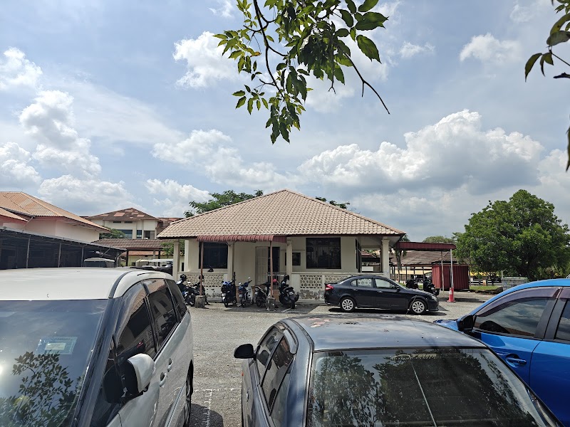 Surau Kompleks Pentadbiran Daerah Kubang Pasu, Kampung Lahar, Jitra