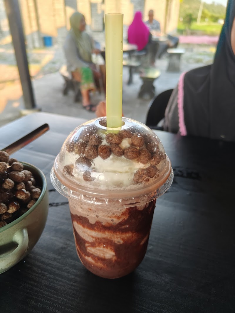 Cafe Burger Kak Naa, Kg. Alor Marus, Jalan Taman Muda Sepakat, Kangar