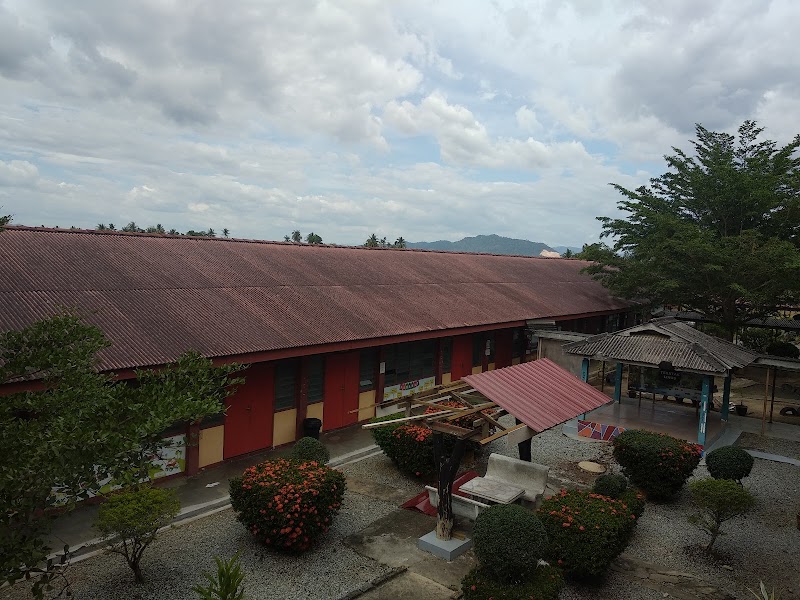 SK Pulau Chapa, Jalan Aver Hitam Jitra