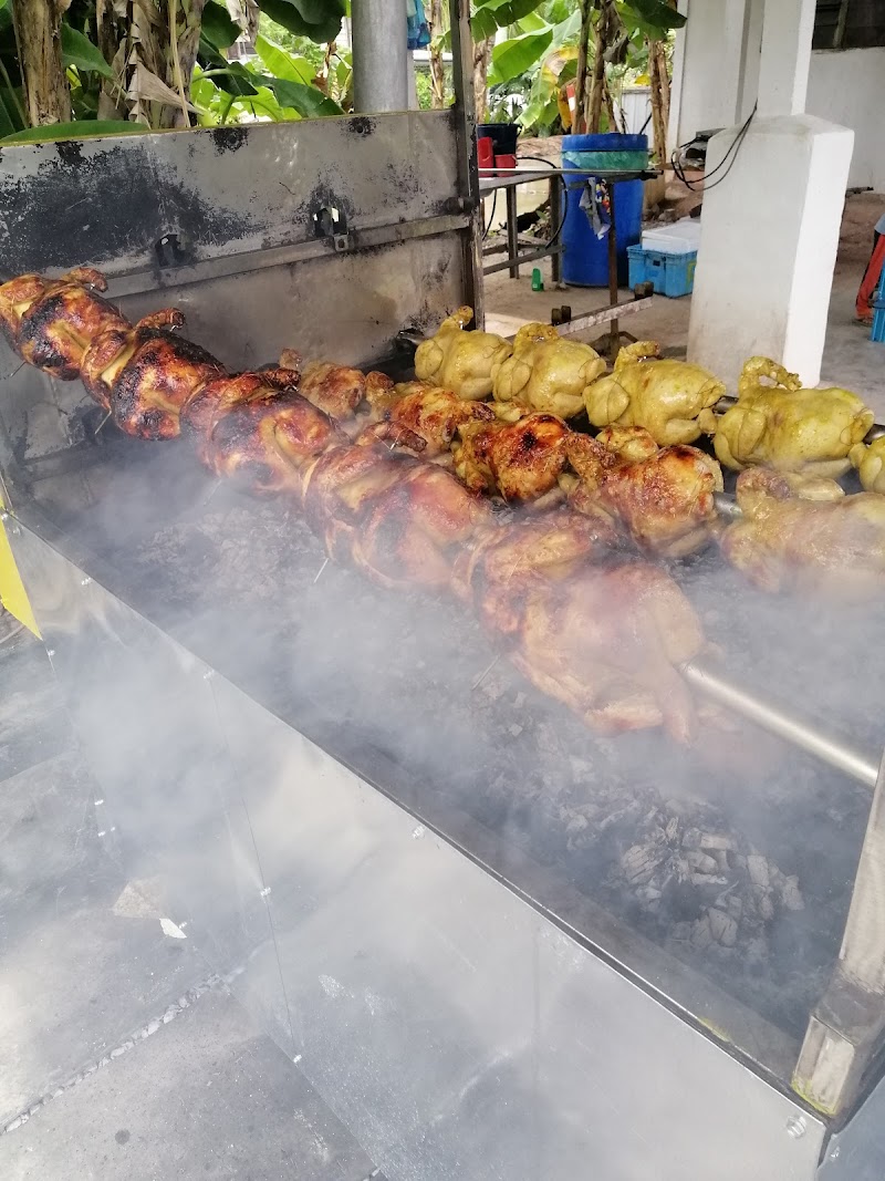 Ayam golek Kembong, Ayer Hitam