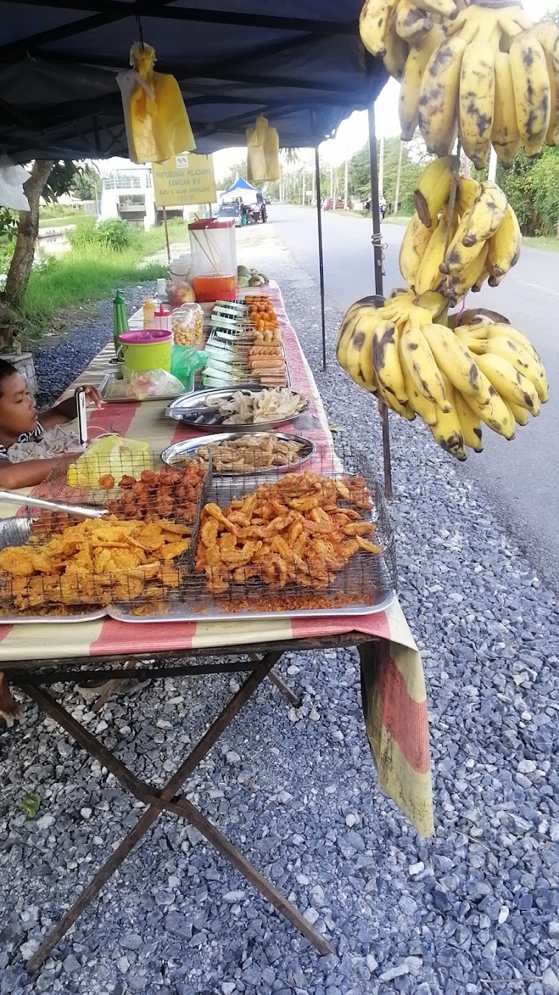 Warung nadzir keropok lekor goreng pisang, K102, Kampung Batu Empat Salang, Ayer Hitam