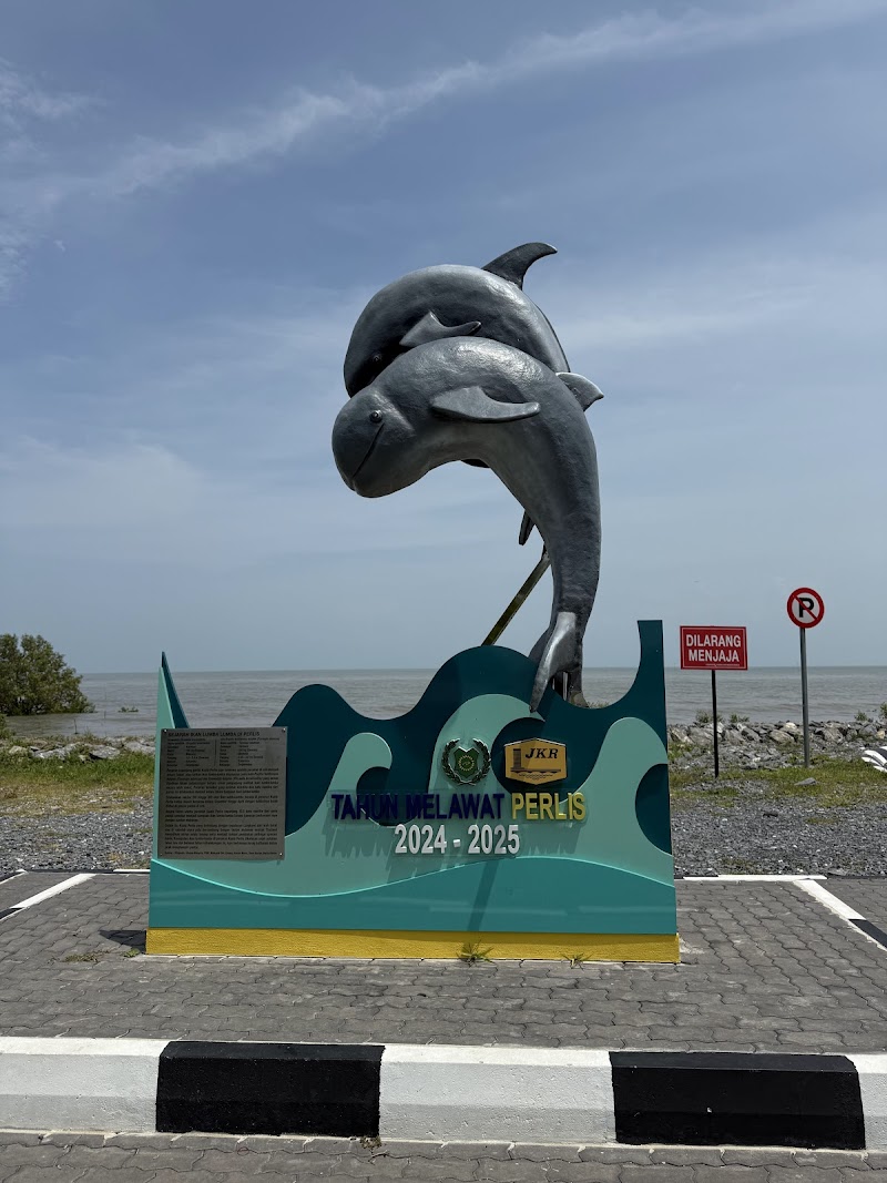 Tugu Ikan Dolphin, Perlis, 94CR+2H, Kuala Perlis