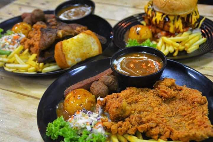 Adam's Cafe, Bersebelahan kedai runcit, Maktab Rendah Sains Mara, Jitra