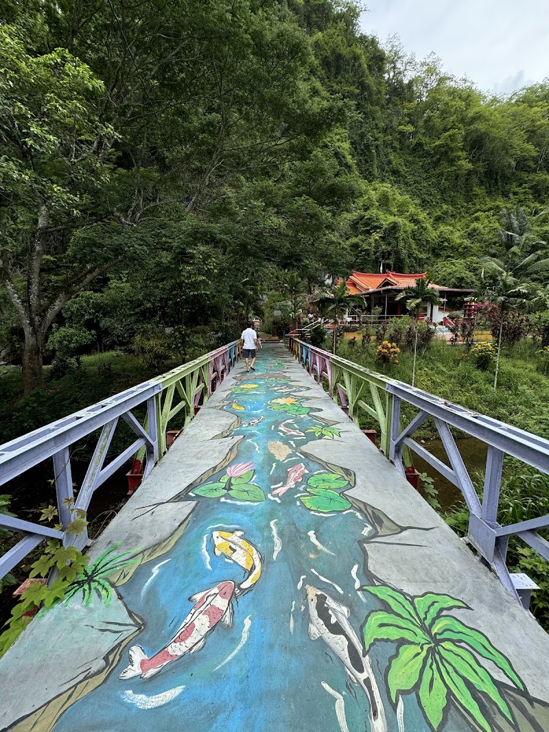 Kaki Bukit 拿督公庙【山洞，彩虹】, J6Q4+8J, Kaki Bukit