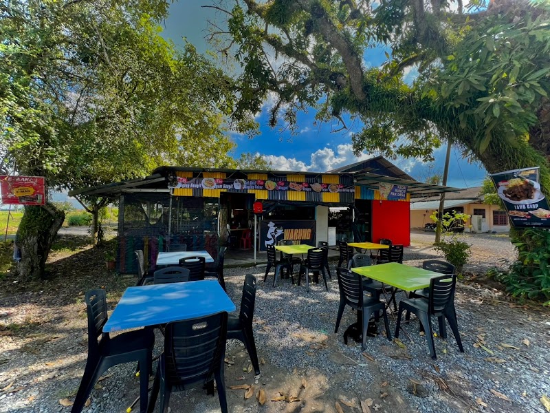 Warung Tepi Sungai Arau, No 171, Belakang Rumah JPS, Jalan Tambun Tulang, Kampung Belat Raja, Arau