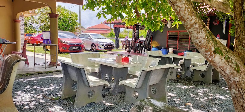 The Houze Cafe 2, Kampung Utan Kandis, Arau