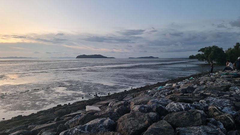 Pulau Ketam Beach, Kuala Perlis