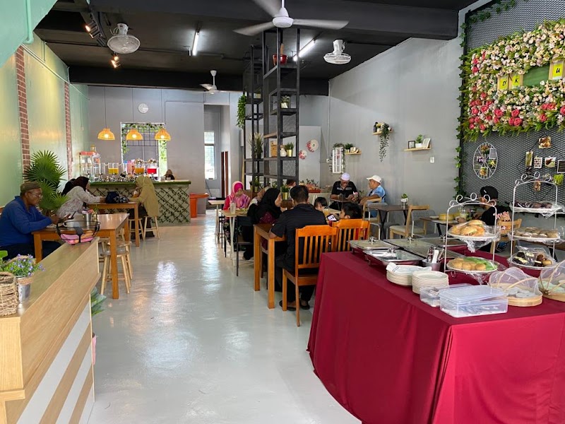 D' KUKUS Cafe, Sebelah Bus Stop Seberang Jalan Caltex, Simpang Ampat