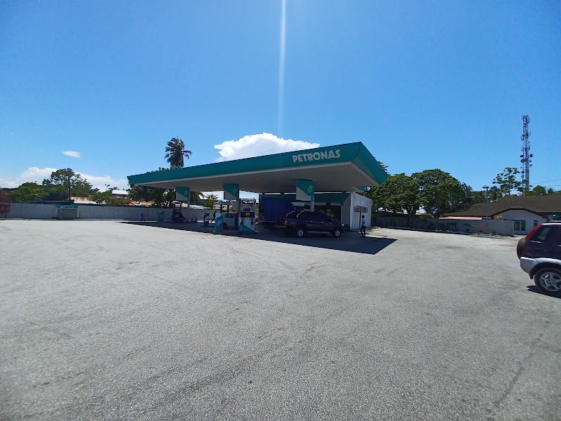 Petronas Ayer Hitam, Kampung Simpang Empat Kerpan, Ayer Hitam