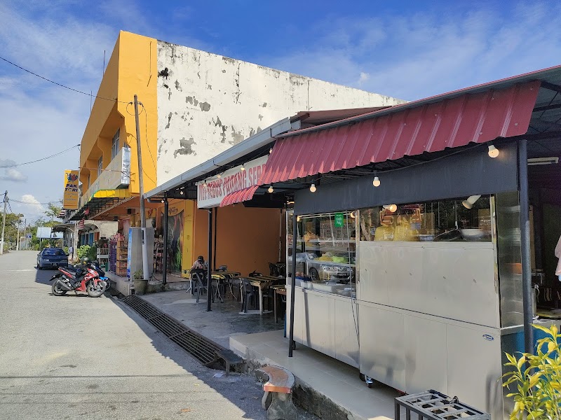 Zul Mee Rebus Padang Sera, Padang sera, Kodiang
