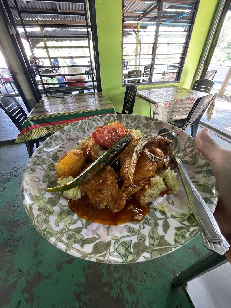 Pak Leh Nasi Ayam Gulai, 294, Jalan Pekan Ayer Hitam, Kampung Lubok Ayer, Ayer Hitam