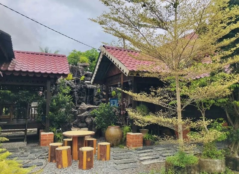 Zafliya Homestay, Jalan Tuanku Syed Putra, Kampung Sanglang, Ayer Hitam