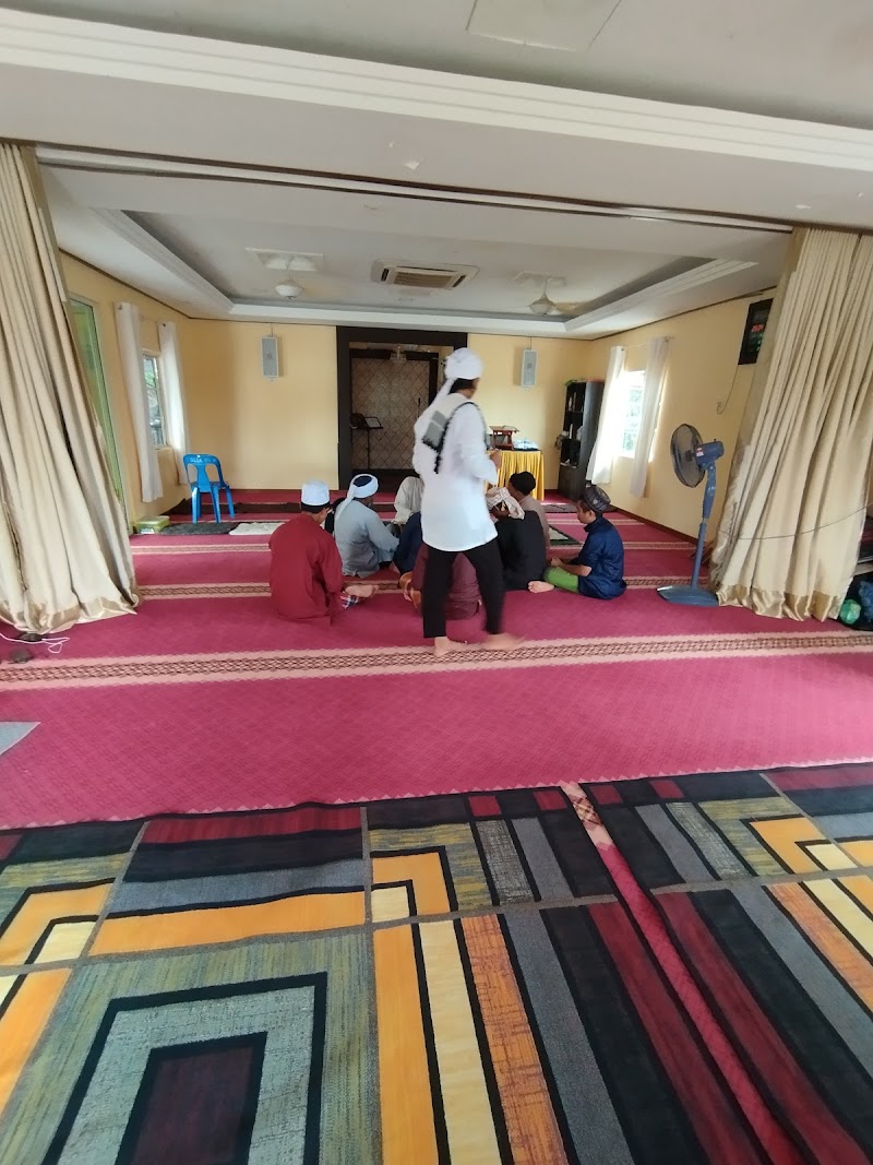 Surau Kampung Guring Bawah, Kampung Hutan Arau, Arau