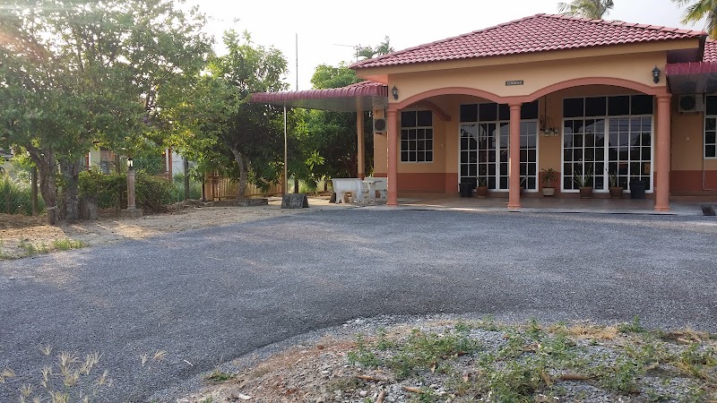 Azi Homestay, Lot 338, Taman Mesra Jejawi, Perlis, Arau