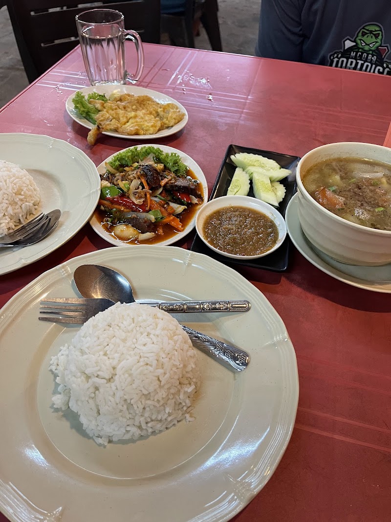 AMIRA SEAFOOD, Kampung Lubok Ayer, Ayer Hitam