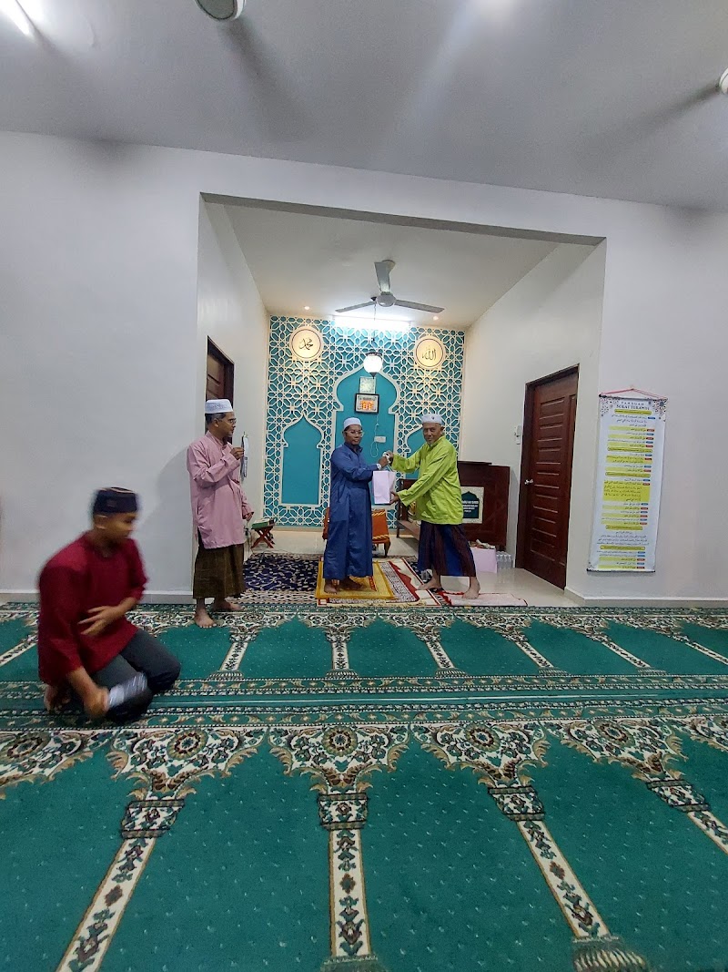 Surau Kampung Padang Malau, 155, KAMPUNG PADANG MALAU DALAM, Kangar
