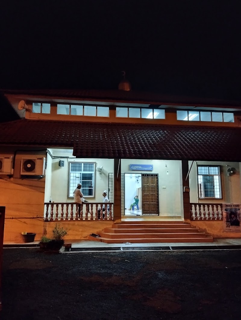 Surau Bilal, R3, Kampung Utan Kandis, Arau