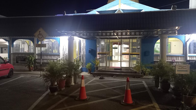 Masjid Putra Simpang Empat, Kampung Simpang Empat, Simpang Ampat
